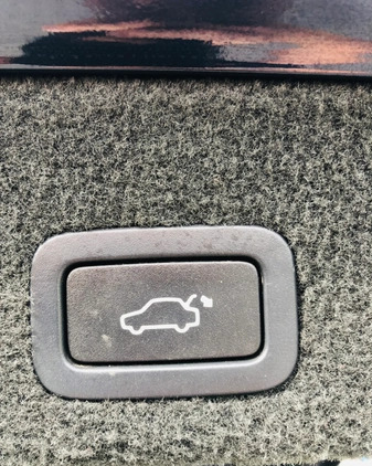 Volvo V70 cena 22900 przebieg: 217000, rok produkcji 2008 z Kielce małe 352